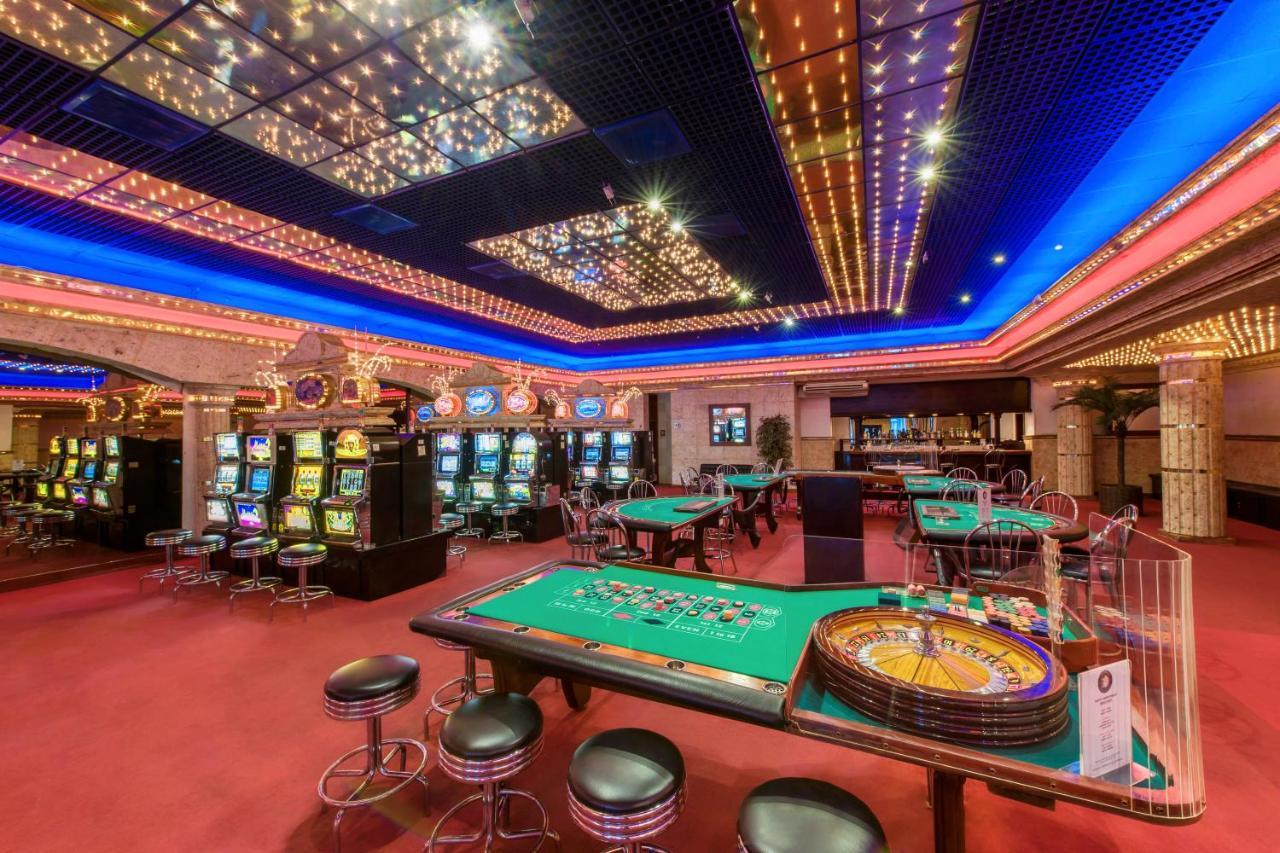 加泰罗尼亚皇家巴瓦罗酒店 - 全包 - 仅限成人 蓬塔卡纳 外观 照片 Casino Austria Vienna
