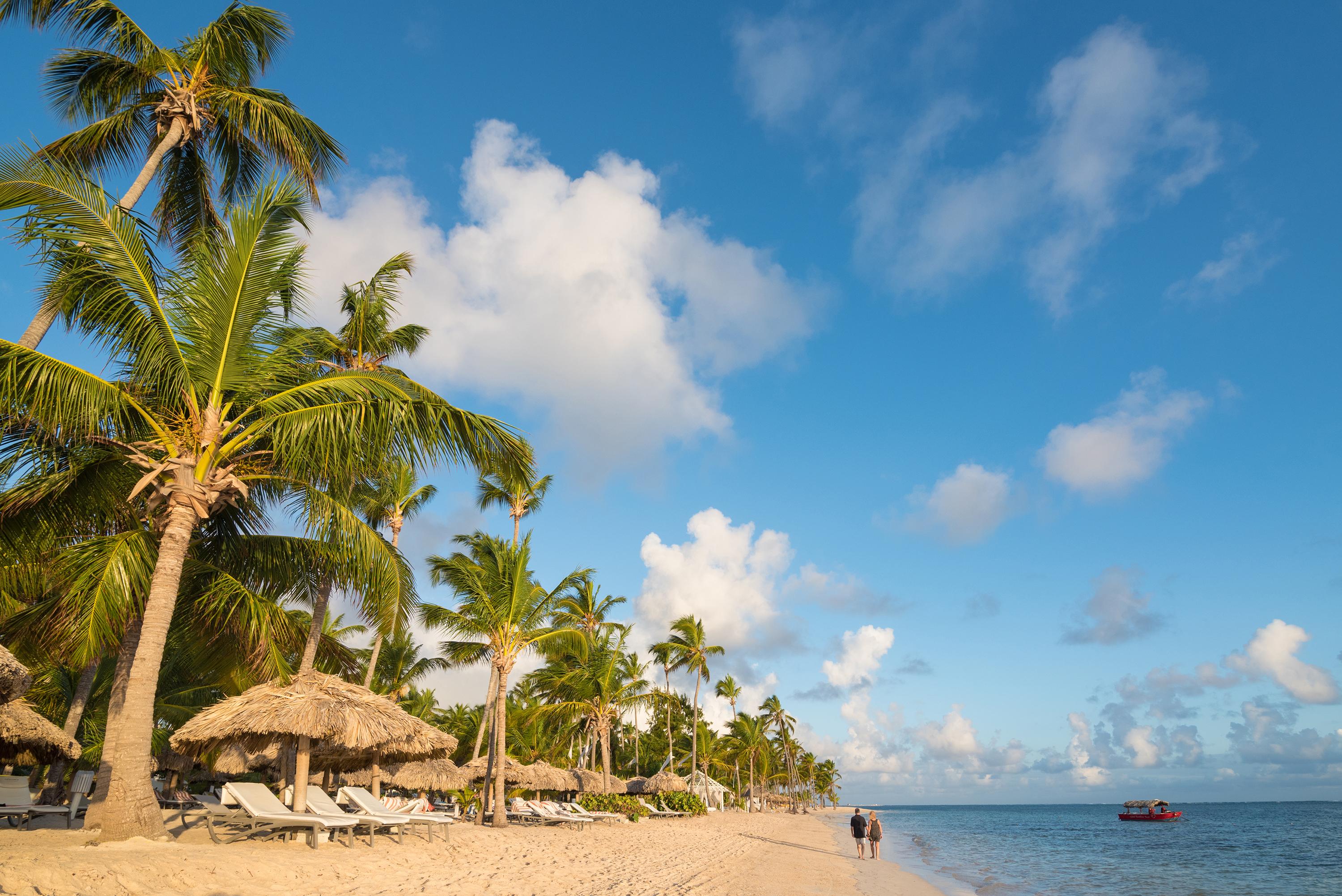 加泰罗尼亚皇家巴瓦罗酒店 - 全包 - 仅限成人 蓬塔卡纳 外观 照片 Beach at the Grand Palladium Resort and Spa