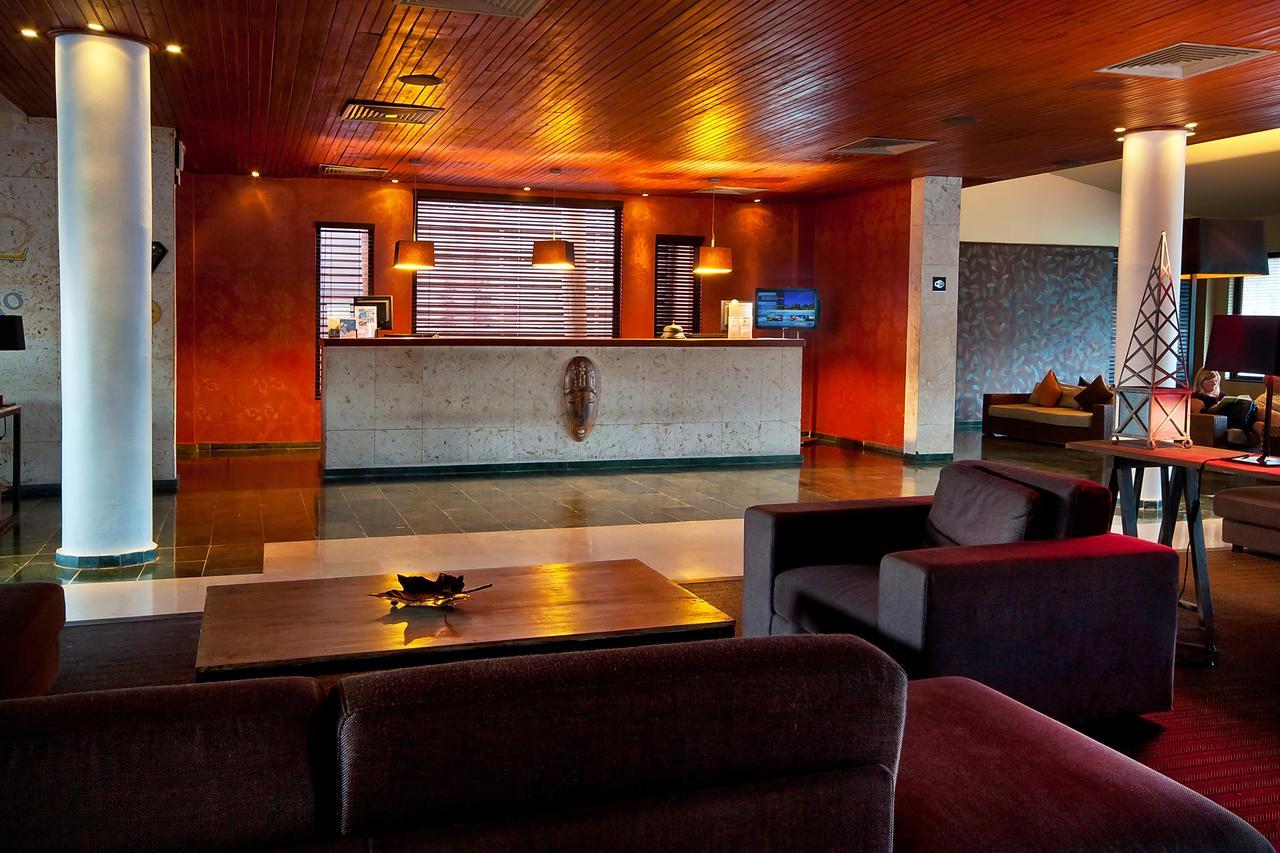 加泰罗尼亚皇家巴瓦罗酒店 - 全包 - 仅限成人 蓬塔卡纳 外观 照片 The lobby of the hotel