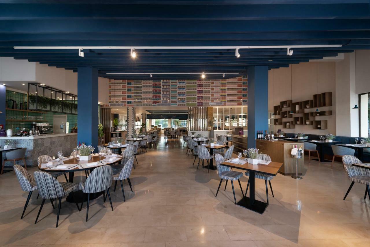 加泰罗尼亚皇家巴瓦罗酒店 - 全包 - 仅限成人 蓬塔卡纳 外观 照片 The interior of the restaurant